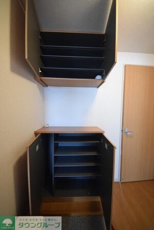 ライジングコートの物件内観写真